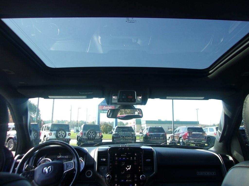 RAM 1500 Sport 4x4 Crew Cab 5'7" Box 2019