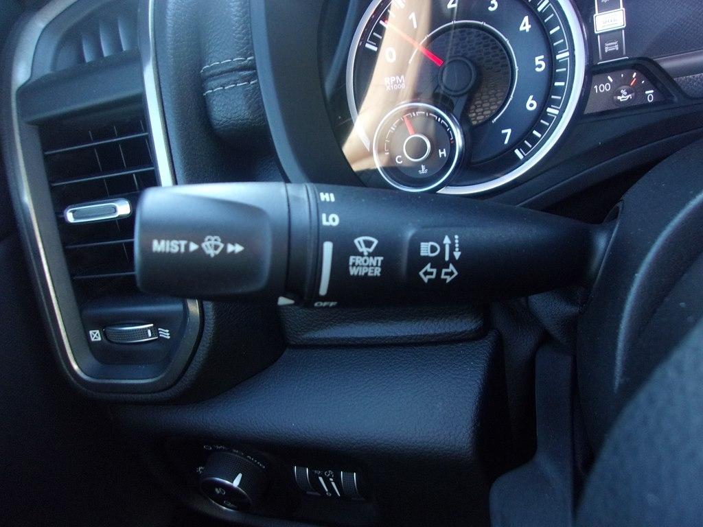 RAM 1500 Sport 4x4 Crew Cab 5'7" Box 2019