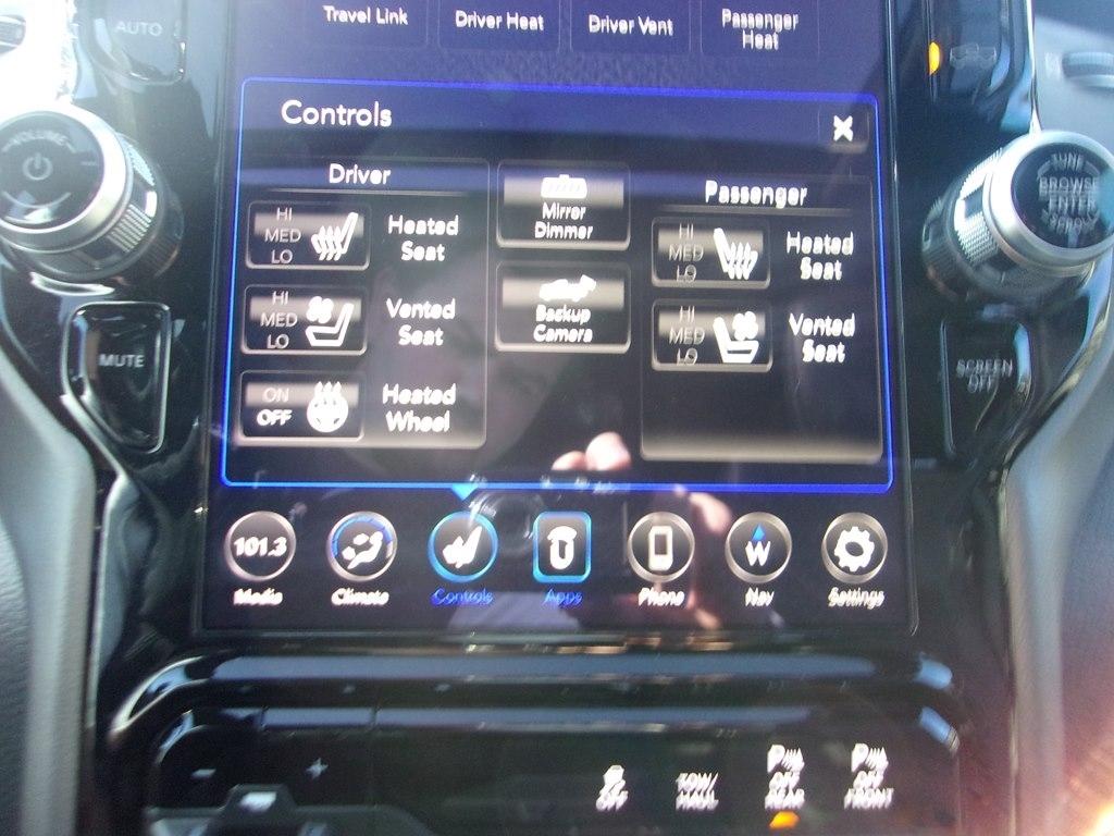 RAM 1500 Sport 4x4 Crew Cab 5'7" Box 2019