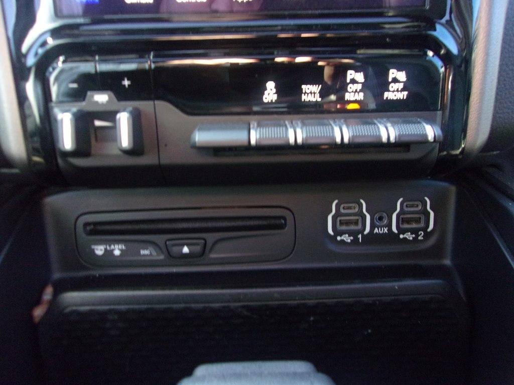 RAM 1500 Sport 4x4 Crew Cab 5'7" Box 2019