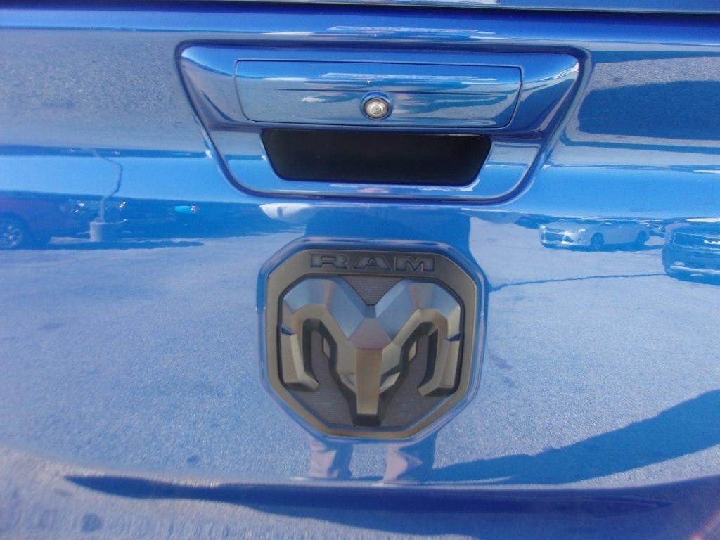 RAM 1500 Sport 4x4 Crew Cab 5'7" Box 2019