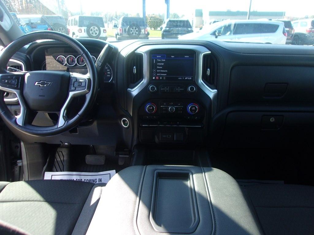 Chevrolet Silverado 1500 LTD 4WD Crew Cab 147" LT Trail Boss 2022