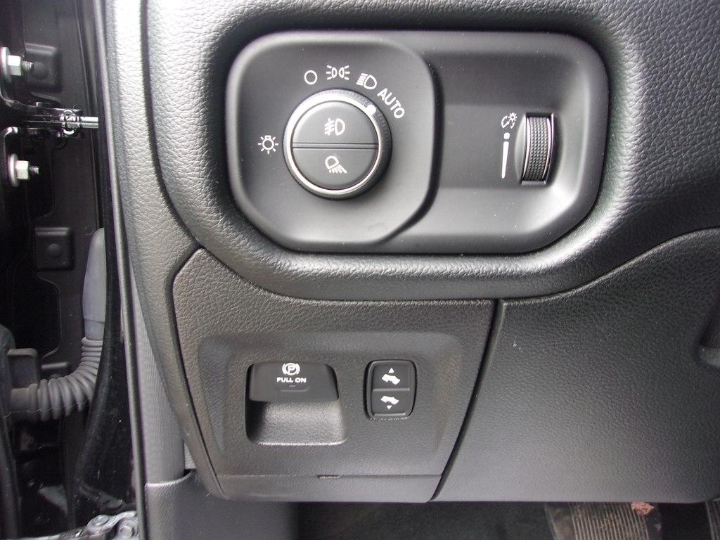 RAM 1500 Rebel 4x4 Crew Cab 5'7" Box 2020
