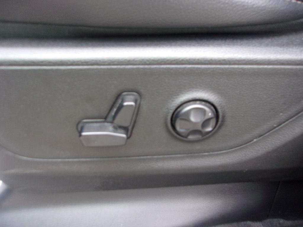RAM 1500 Rebel 4x4 Crew Cab 5'7" Box 2020