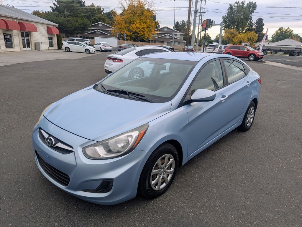 2013 Hyundai Accent GLS