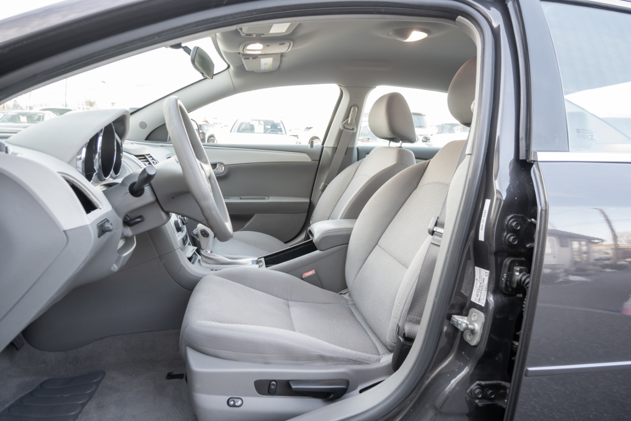 Chevrolet Malibu 4dr Sdn LS w/1FL 2012 Chevrolet Malibu 4dr Sdn LS w/1FL 2012