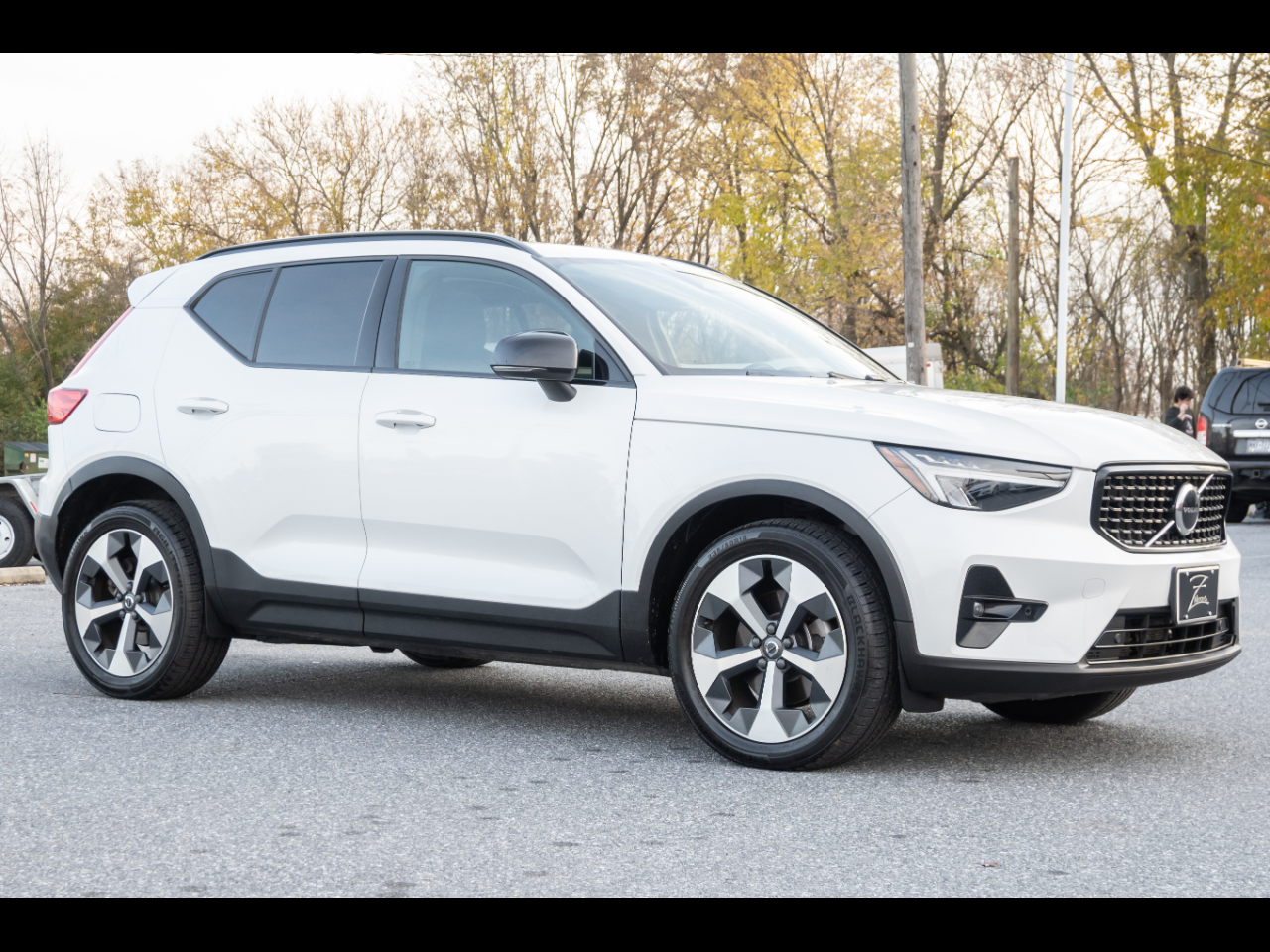 2023 Volvo XC40 B5 AWD Plus Dark Theme