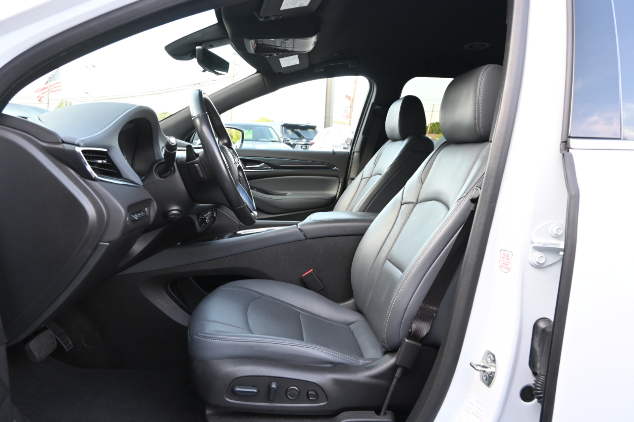 2024 Buick Enclave Premium photo 13