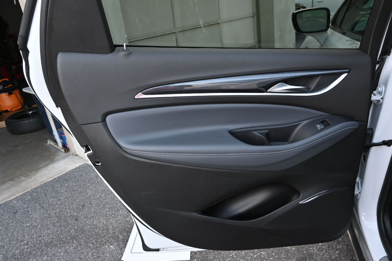 2024 Buick Enclave Premium photo 16