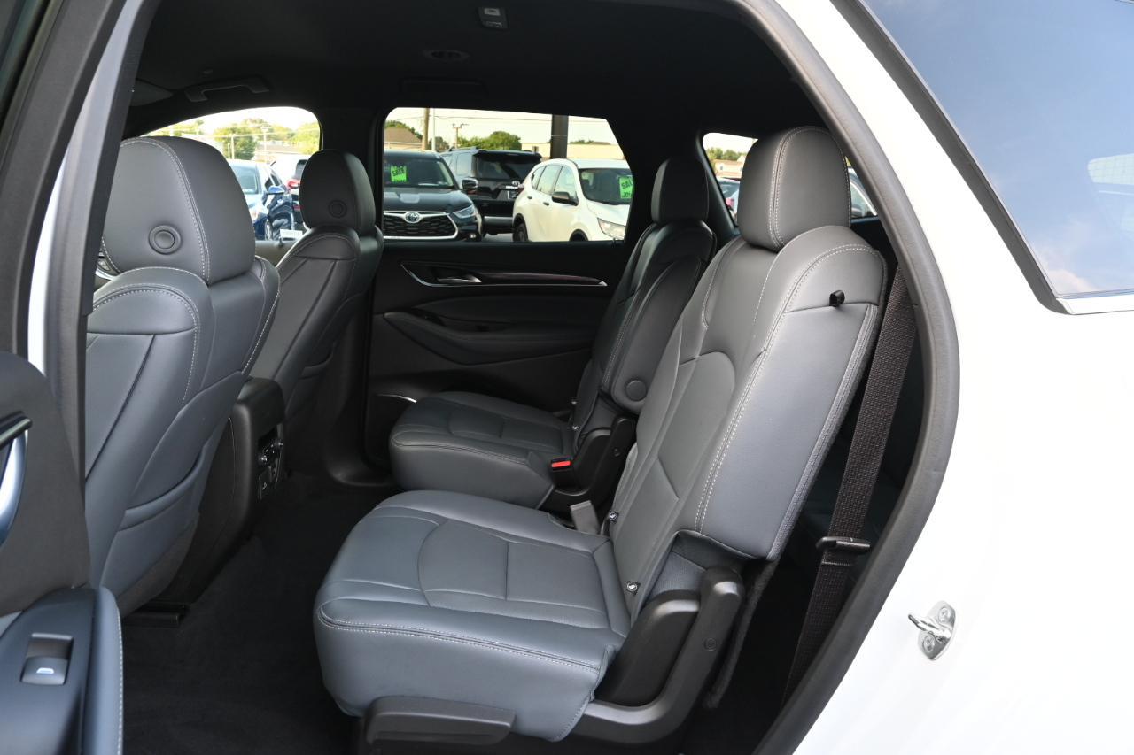 2024 Buick Enclave Premium photo 17