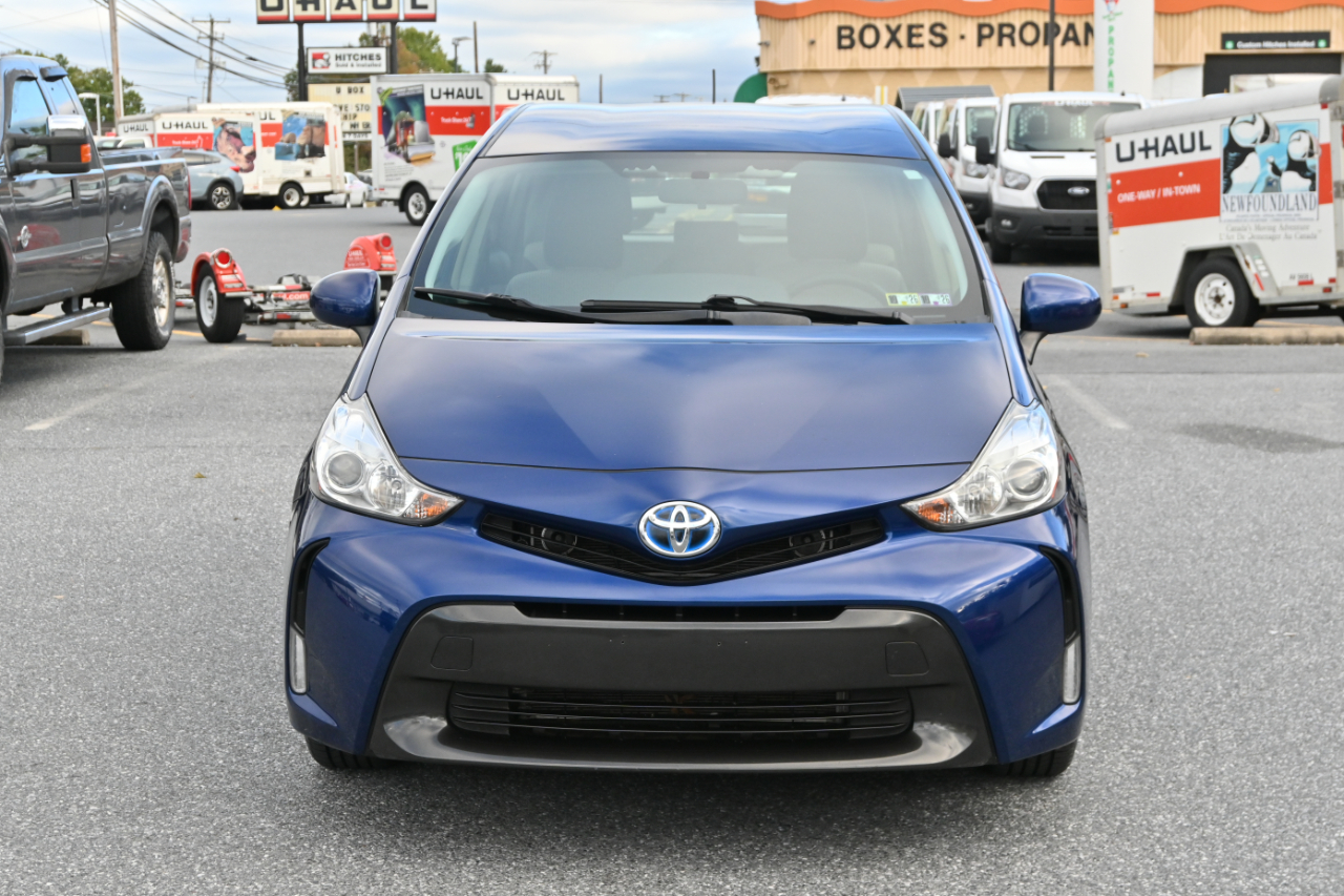 Toyota Prius V Three 2017 Toyota Prius V Three 2017