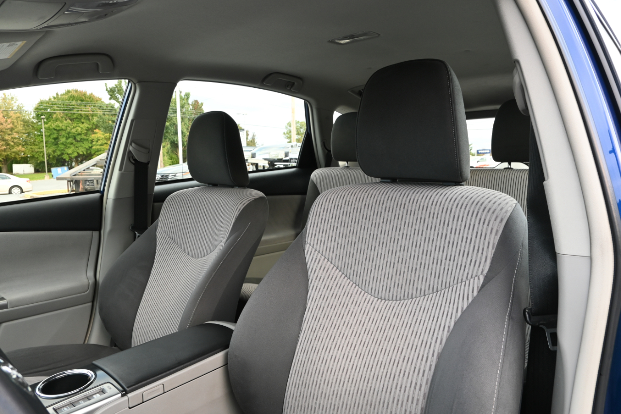 Toyota Prius V Three 2017 Toyota Prius V Three 2017