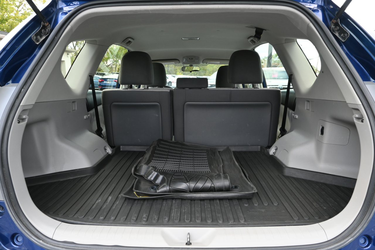 Toyota Prius V Three 2017 Toyota Prius V Three 2017