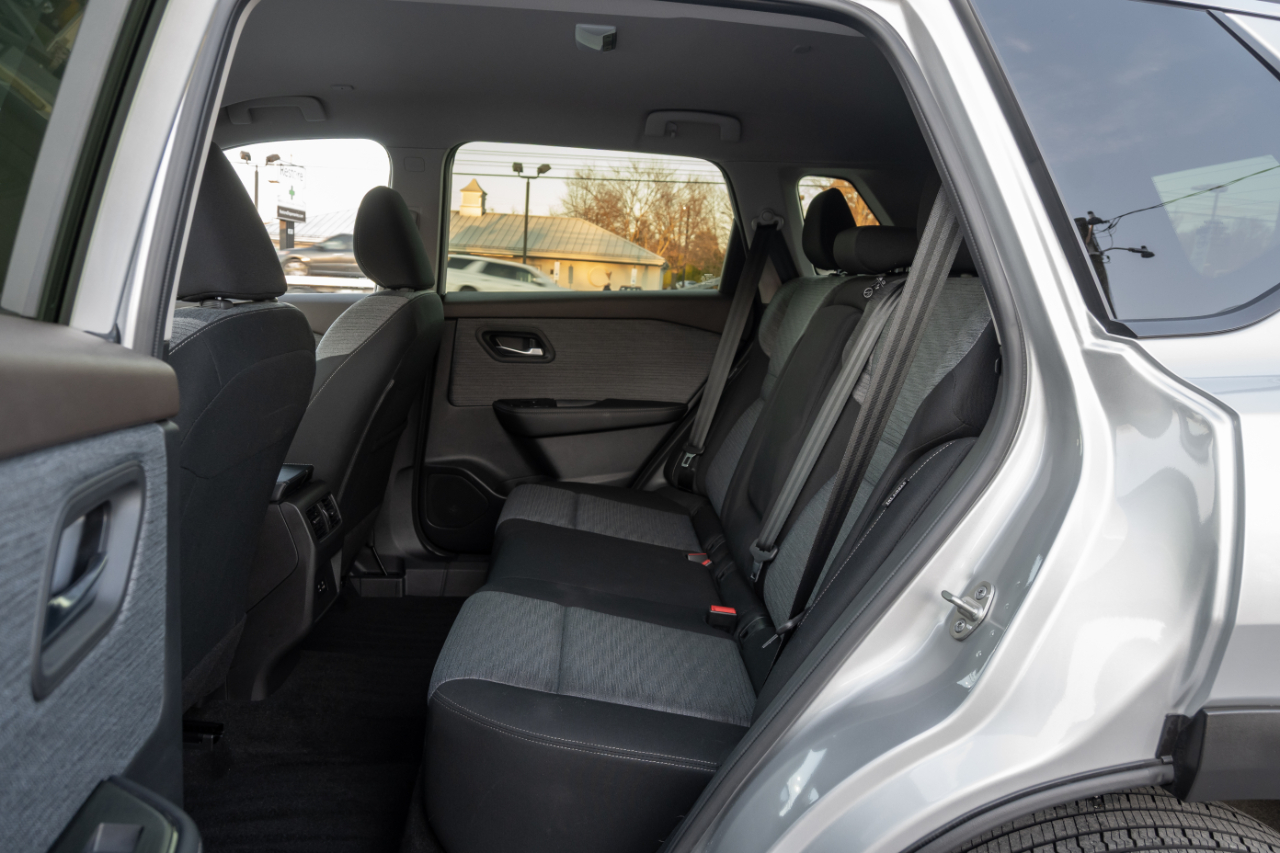 Nissan Rogue AWD SV 2023