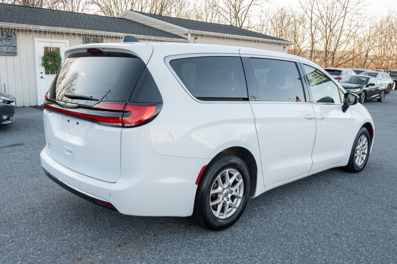 Chrysler Pacifica Touring L FWD 2024