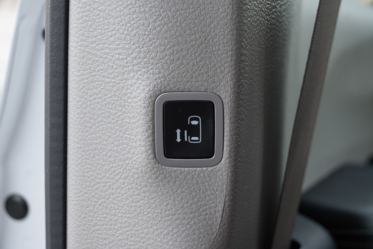 Chrysler Pacifica Touring L FWD 2024