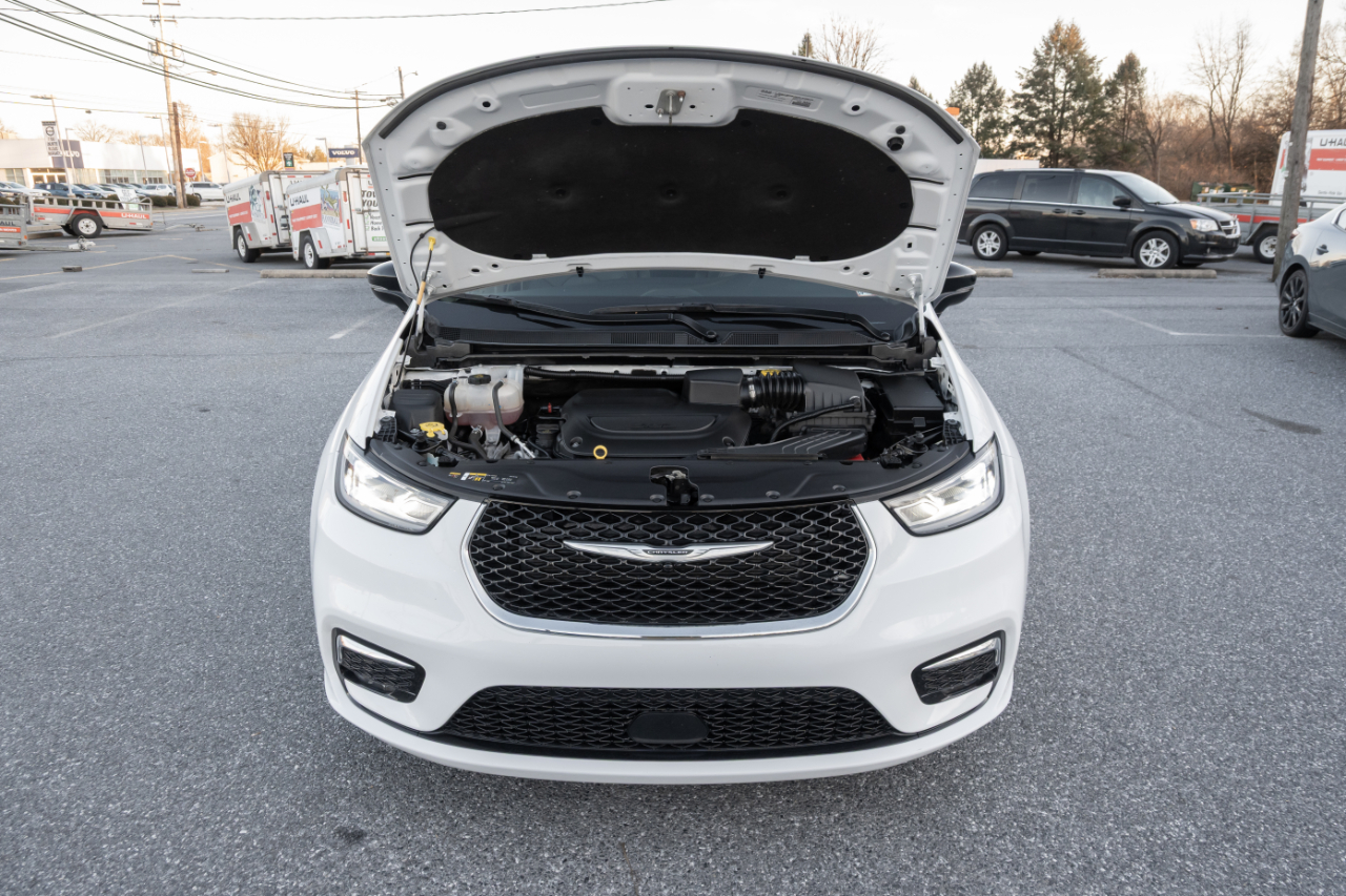 Chrysler Pacifica Touring L FWD 2024