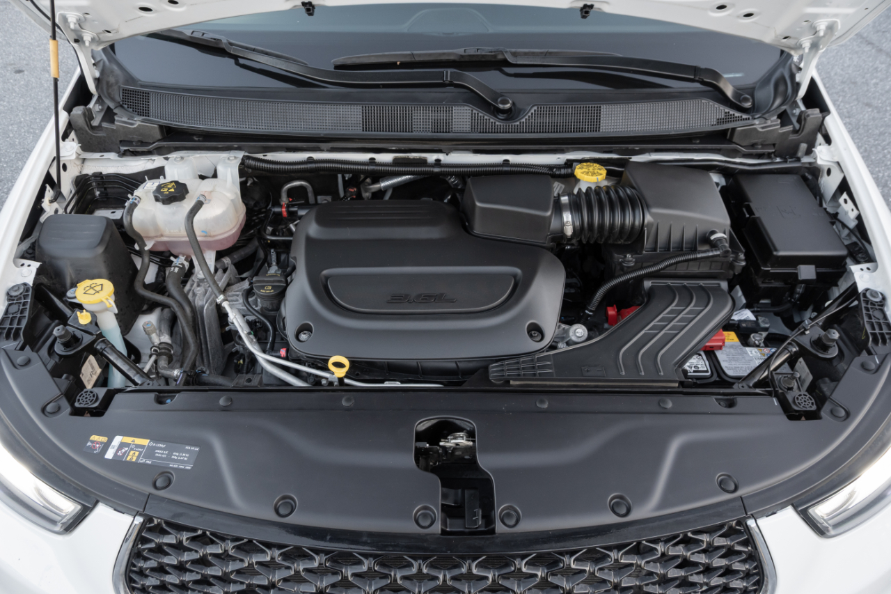 Chrysler Pacifica Touring L FWD 2024