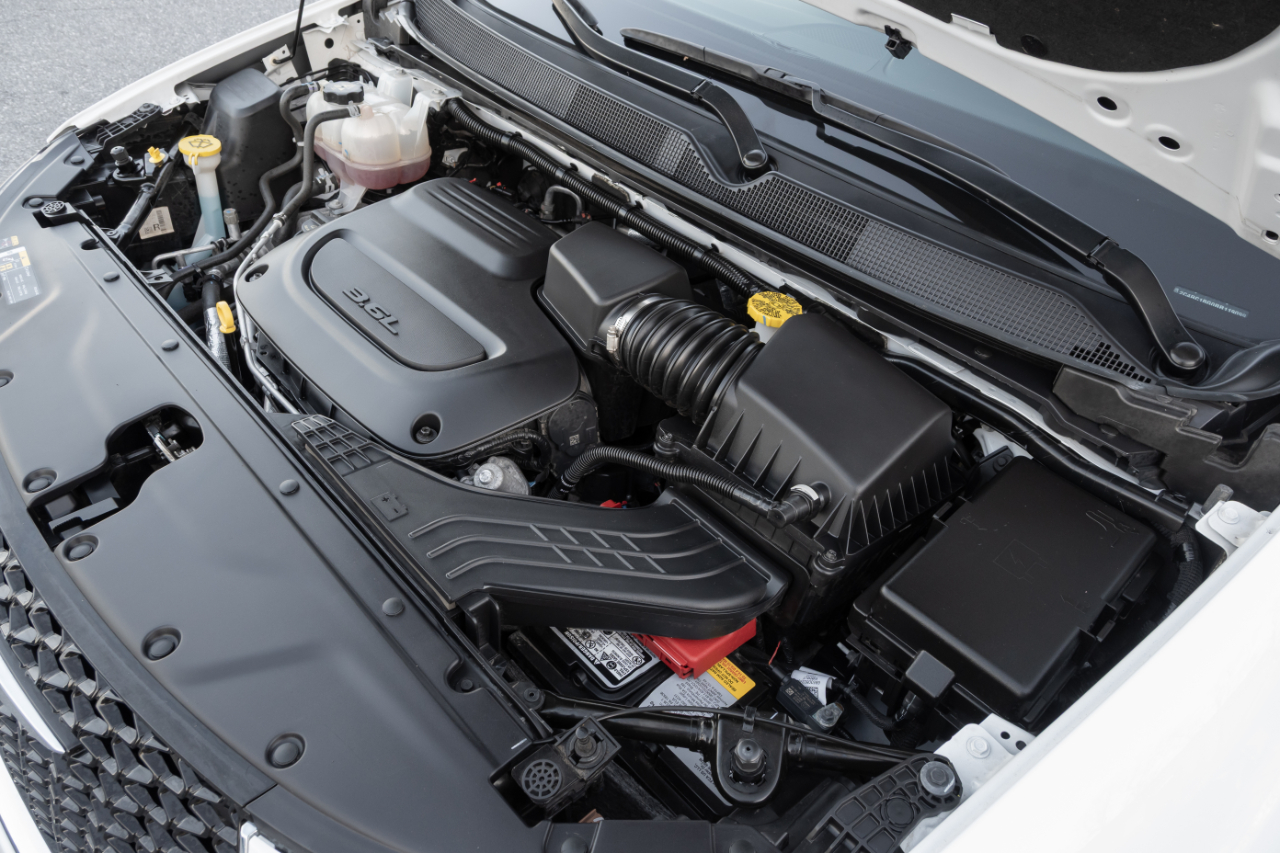 Chrysler Pacifica Touring L FWD 2024