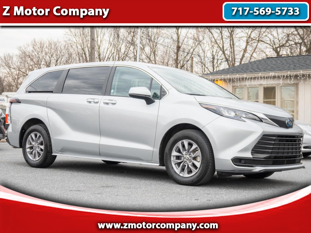 2024 Toyota Sienna LE FWD 8-Passenger