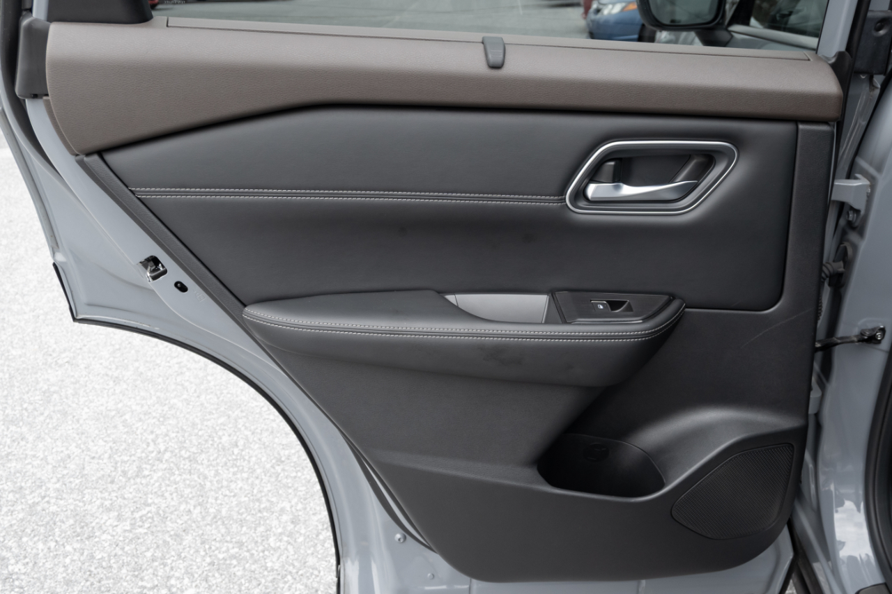 Nissan Rogue AWD Platinum 2023