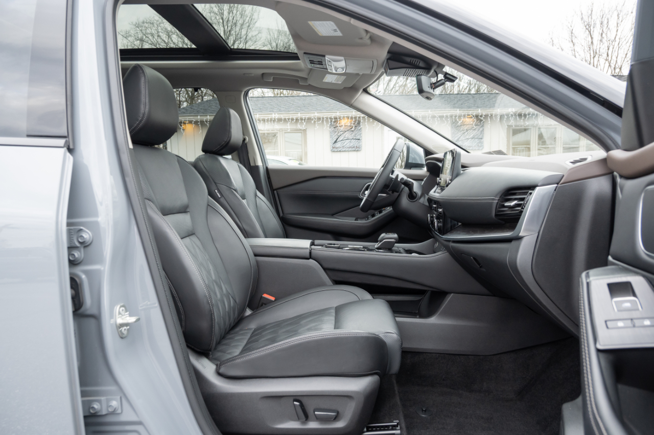 Nissan Rogue AWD Platinum 2023