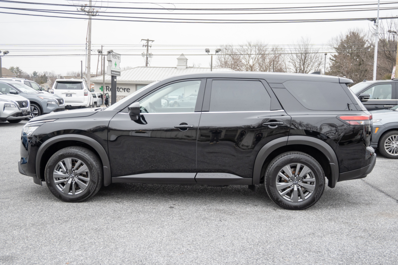 Nissan Pathfinder S 4WD 2024