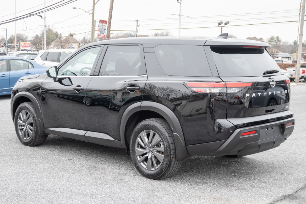Nissan Pathfinder S 4WD 2024
