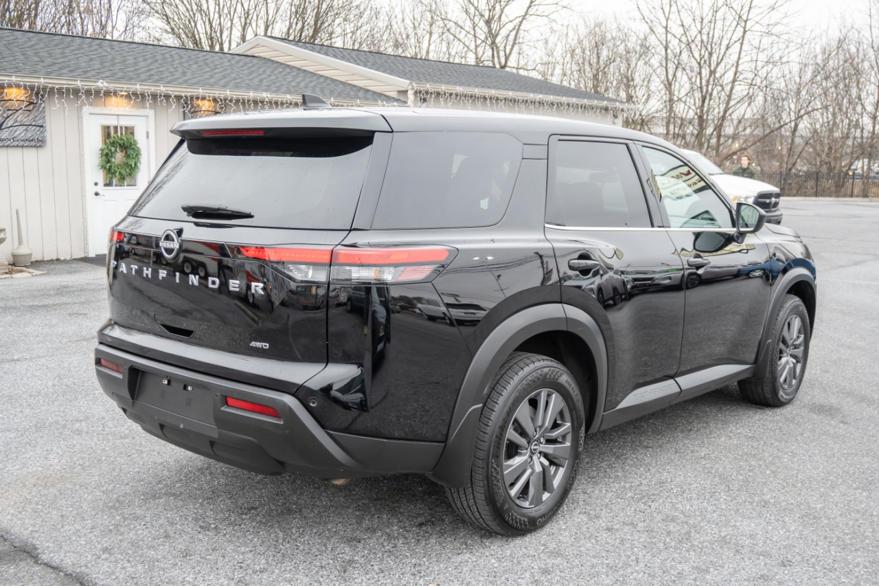 Nissan Pathfinder S 4WD 2024
