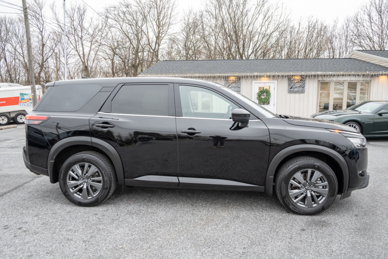 Nissan Pathfinder S 4WD 2024