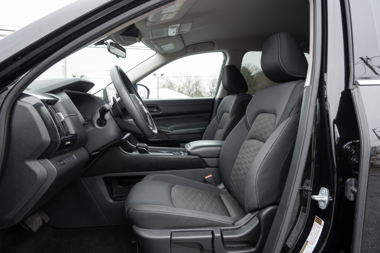 Nissan Pathfinder S 4WD 2024