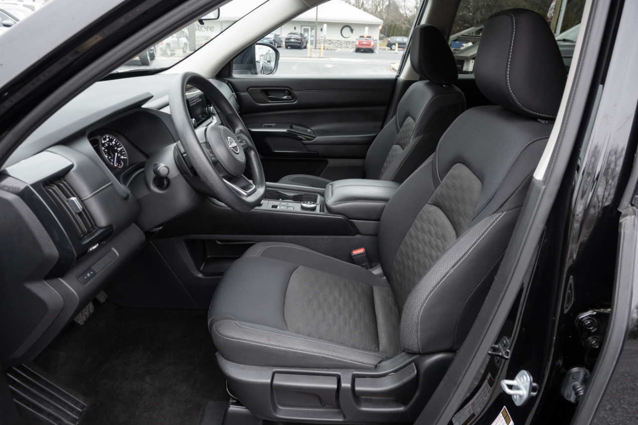 Nissan Pathfinder S 4WD 2024