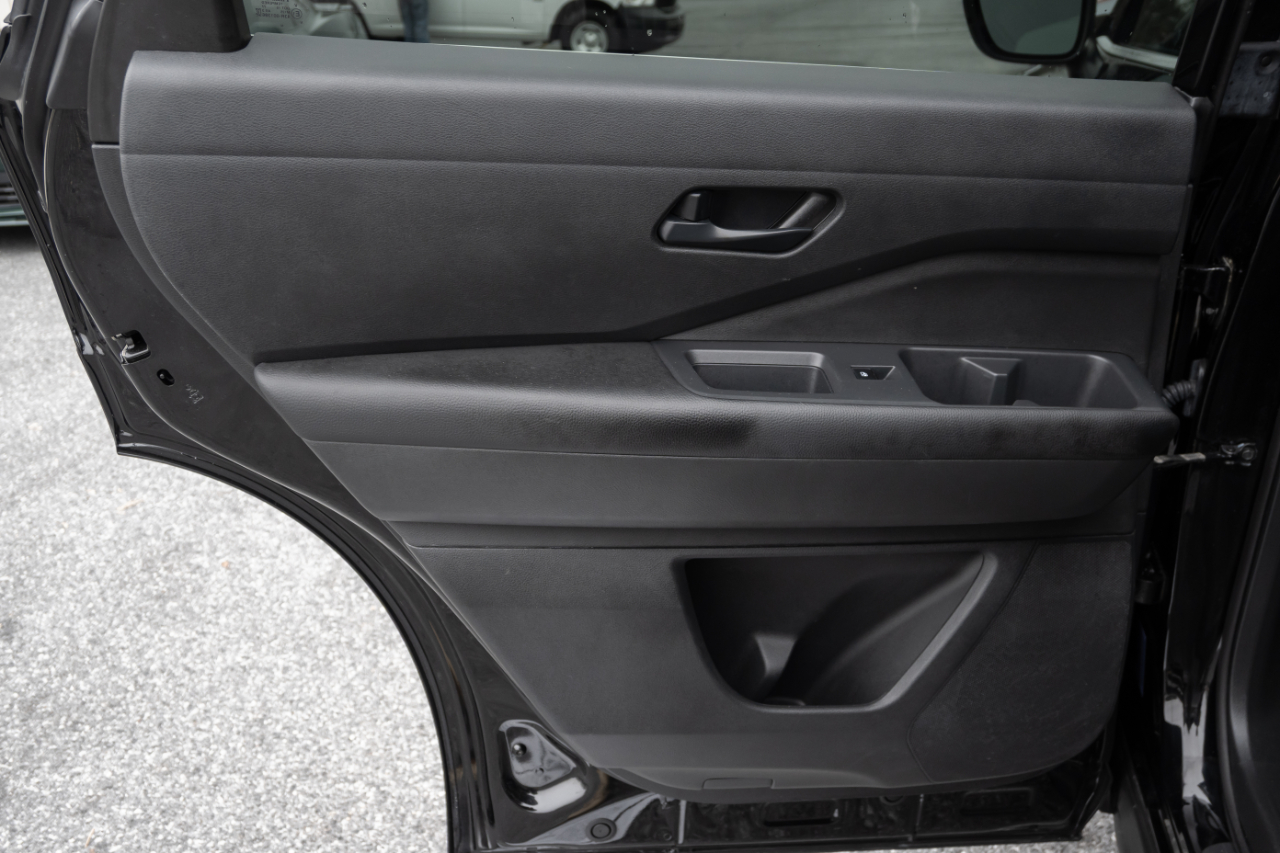 Nissan Pathfinder S 4WD 2024