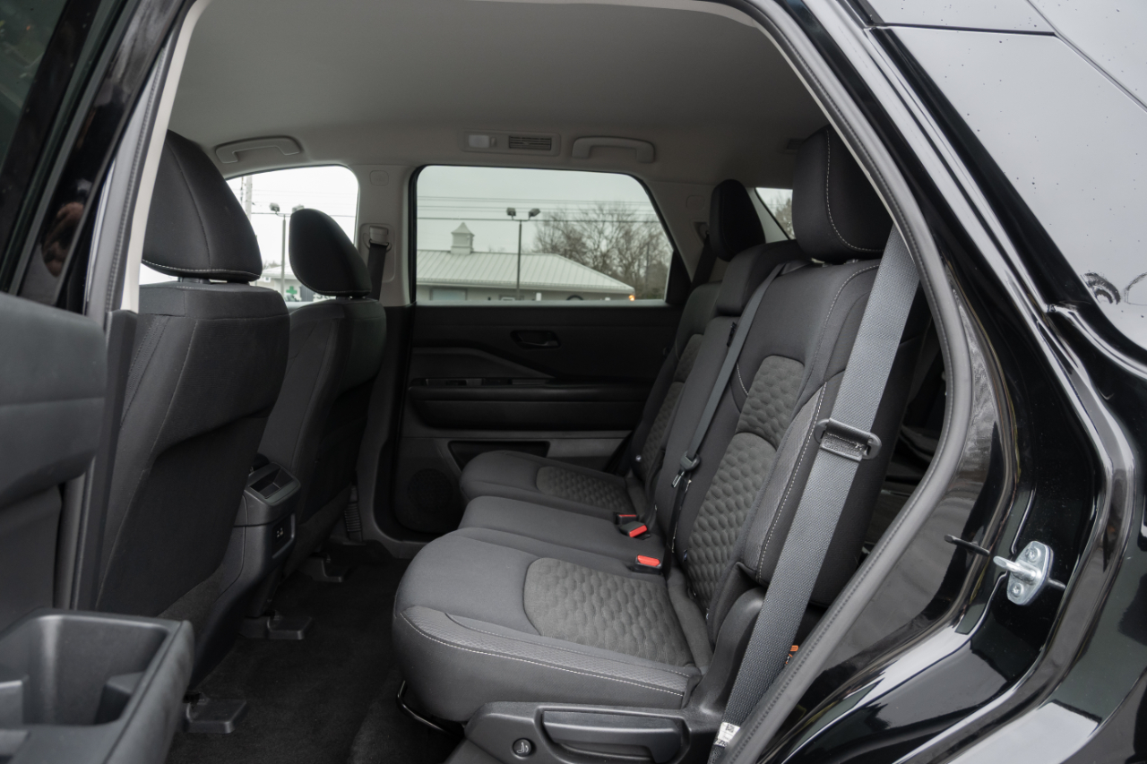 Nissan Pathfinder S 4WD 2024