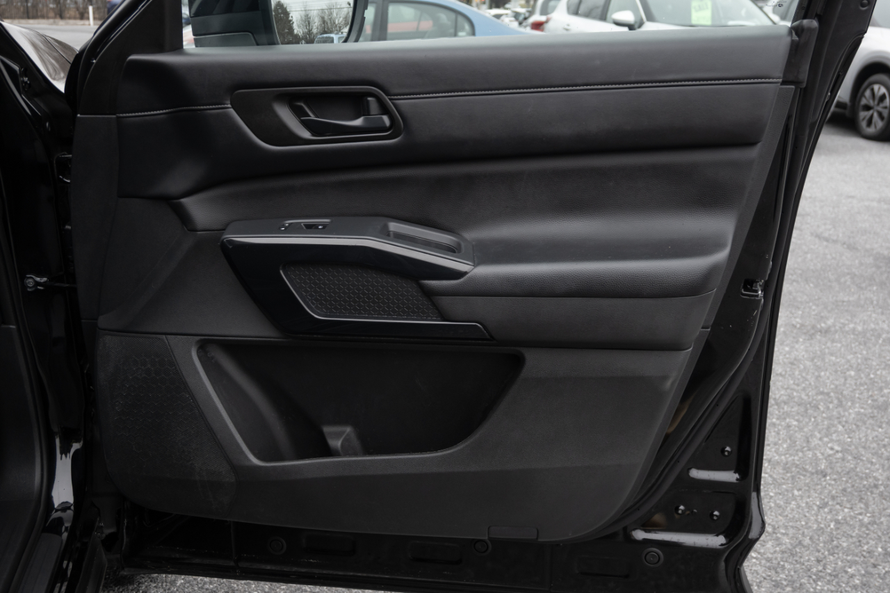 Nissan Pathfinder S 4WD 2024