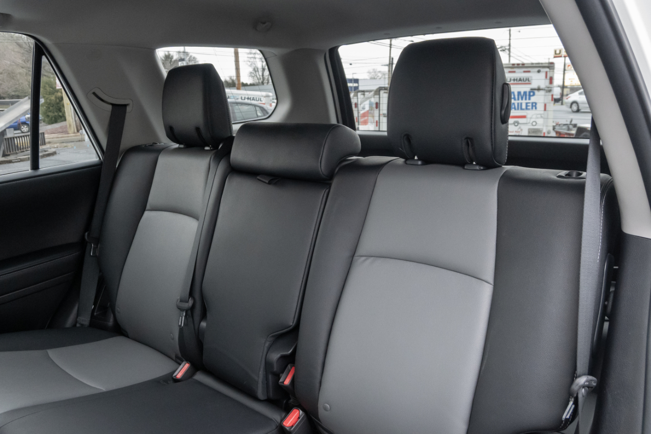 Toyota 4Runner SR5 Premium 2WD (Natl) 2022