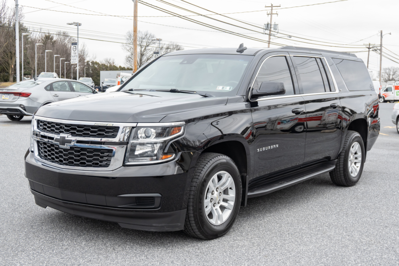 Chevrolet Suburban 4WD 4dr 1500 LT 2018