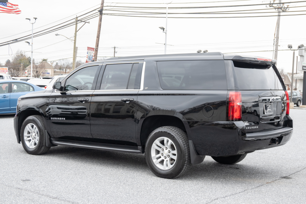 Chevrolet Suburban 4WD 4dr 1500 LT 2018
