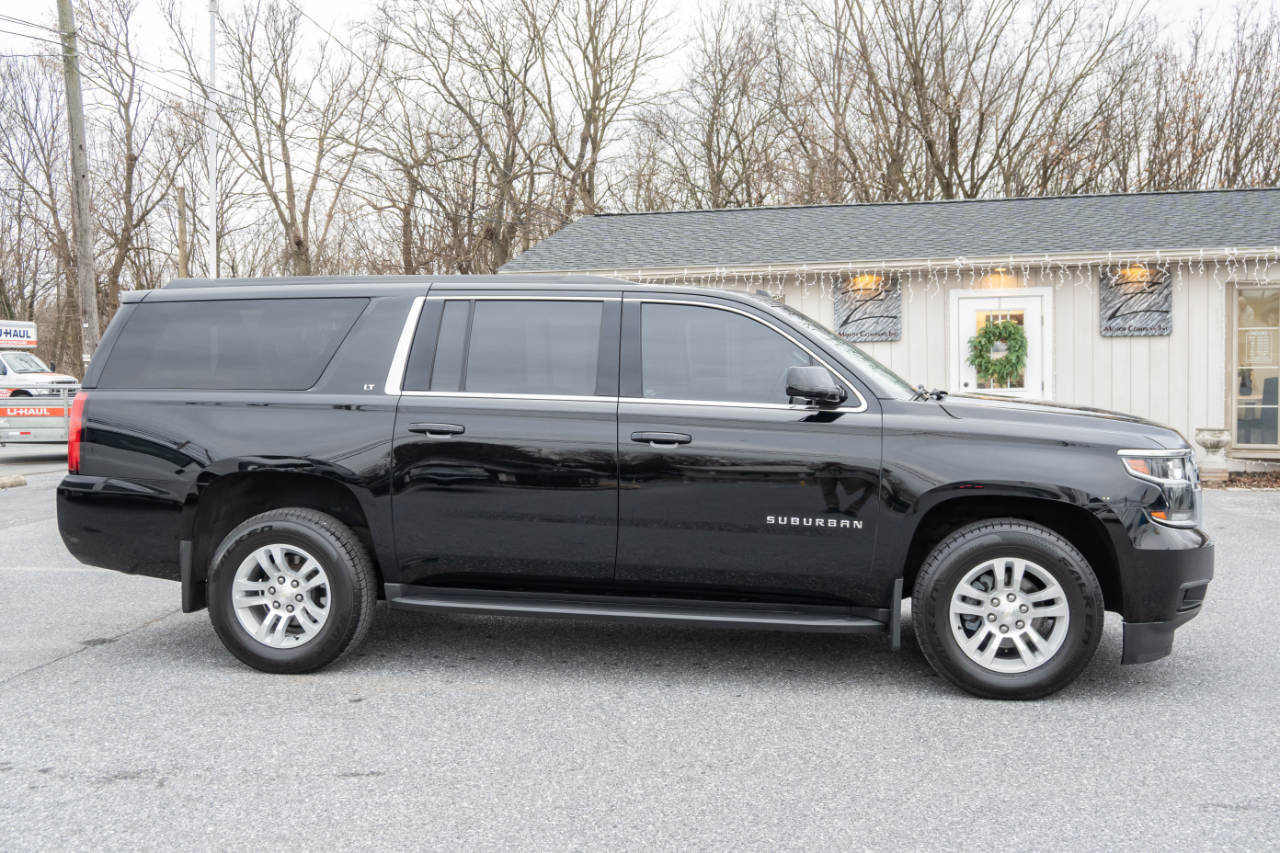 Chevrolet Suburban 4WD 4dr 1500 LT 2018