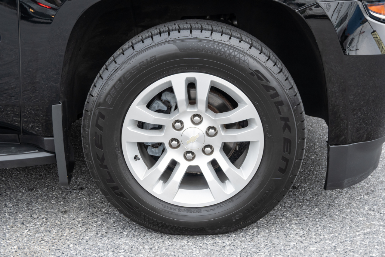 Chevrolet Suburban 4WD 4dr 1500 LT 2018