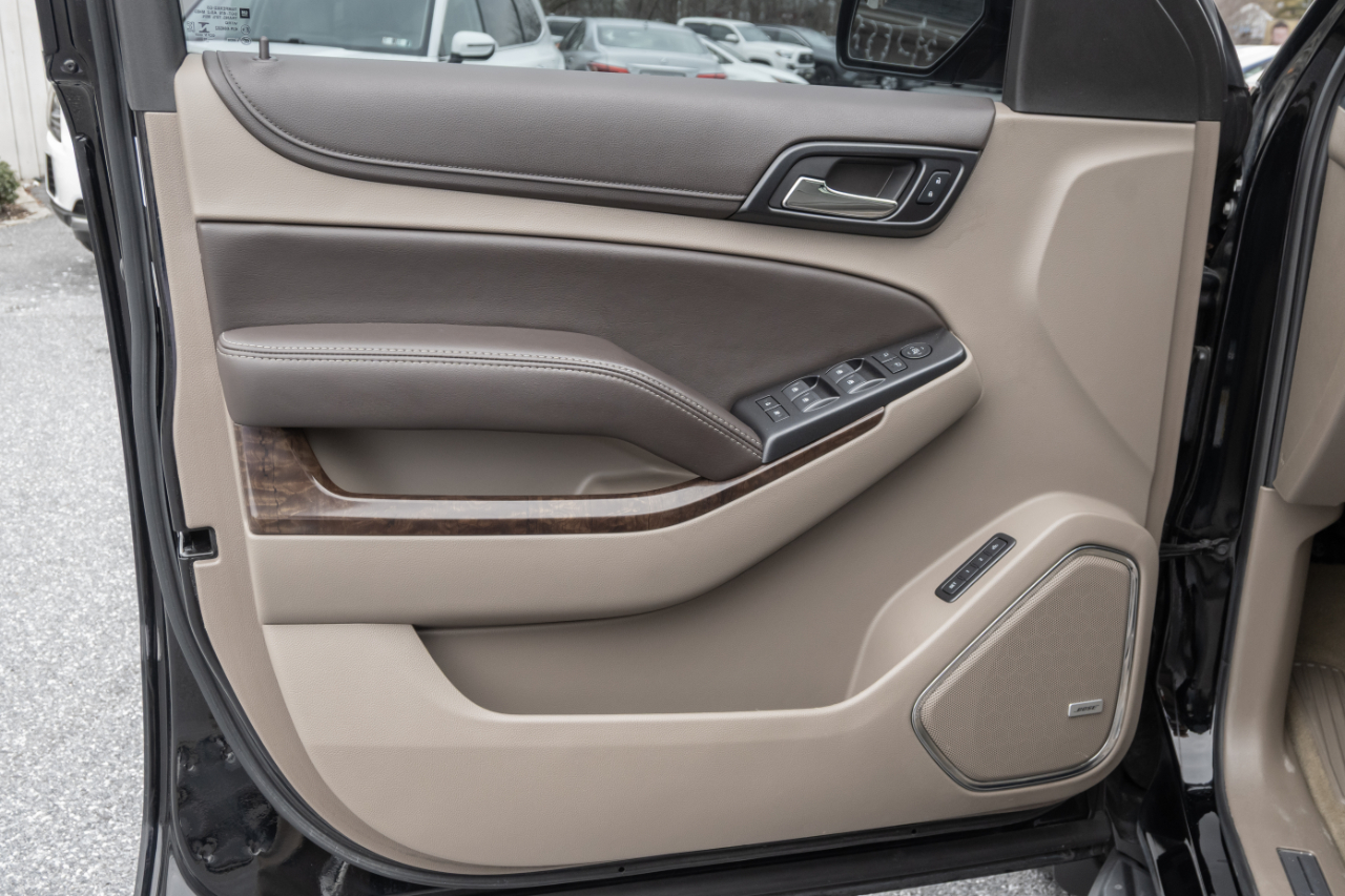 Chevrolet Suburban 4WD 4dr 1500 LT 2018