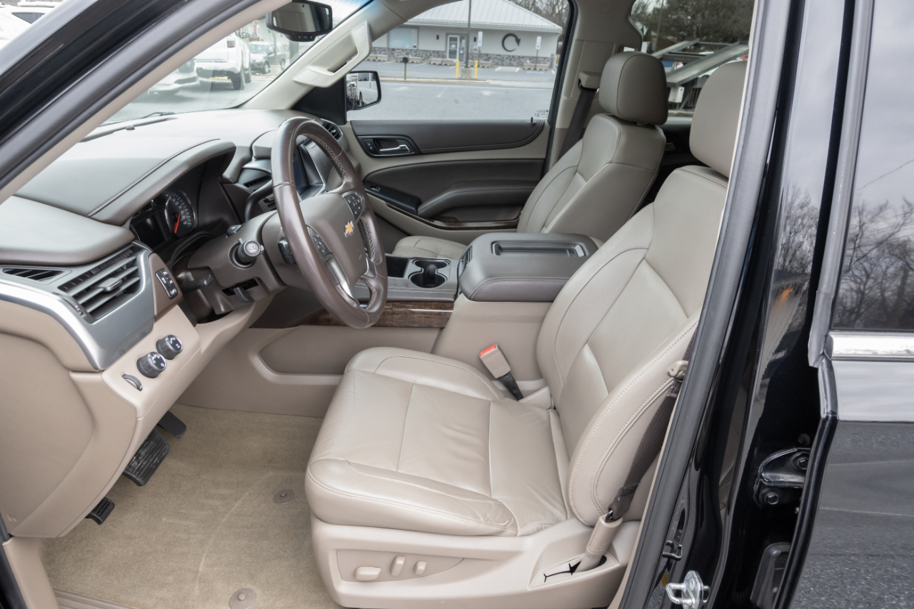 Chevrolet Suburban 4WD 4dr 1500 LT 2018