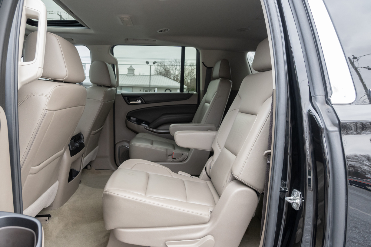 Chevrolet Suburban 4WD 4dr 1500 LT 2018