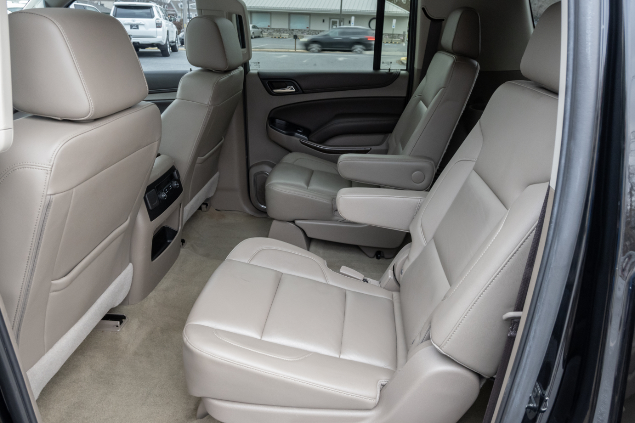 Chevrolet Suburban 4WD 4dr 1500 LT 2018