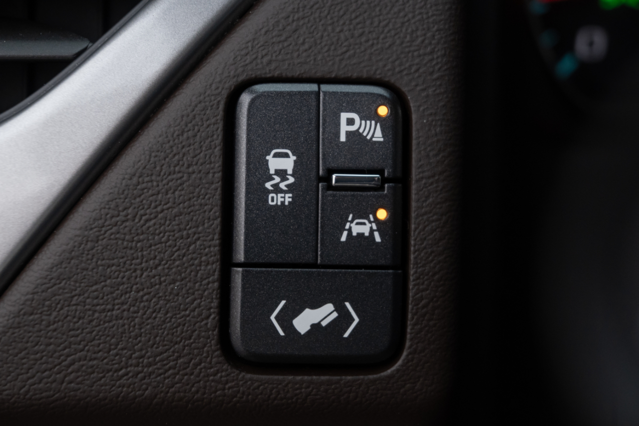 Chevrolet Suburban 4WD 4dr 1500 LT 2018