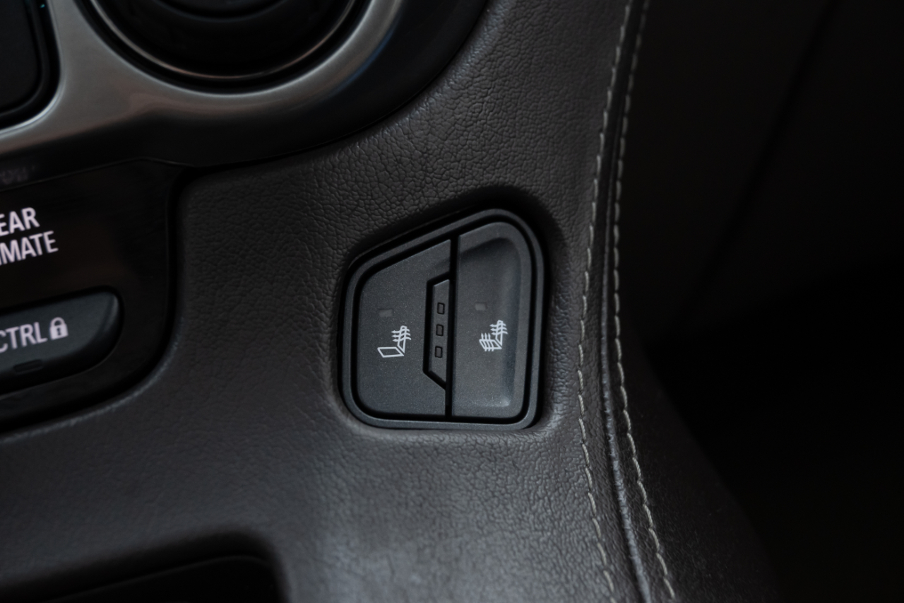 Chevrolet Suburban 4WD 4dr 1500 LT 2018