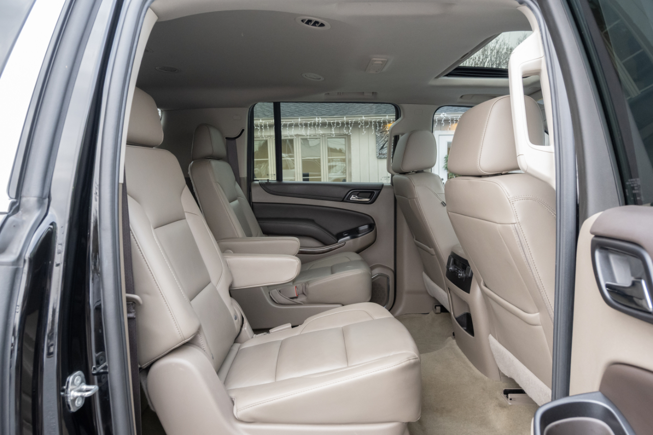 Chevrolet Suburban 4WD 4dr 1500 LT 2018