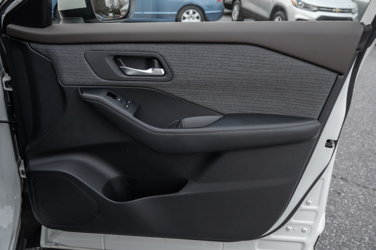 Nissan Rogue AWD SV *Ltd Avail* 2023