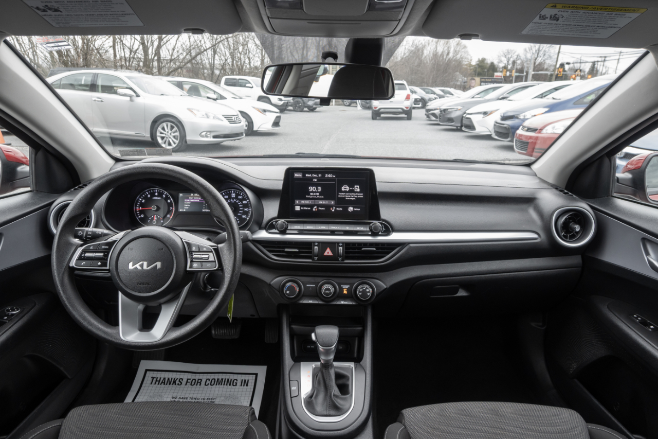 Kia Forte LXS IVT 2024