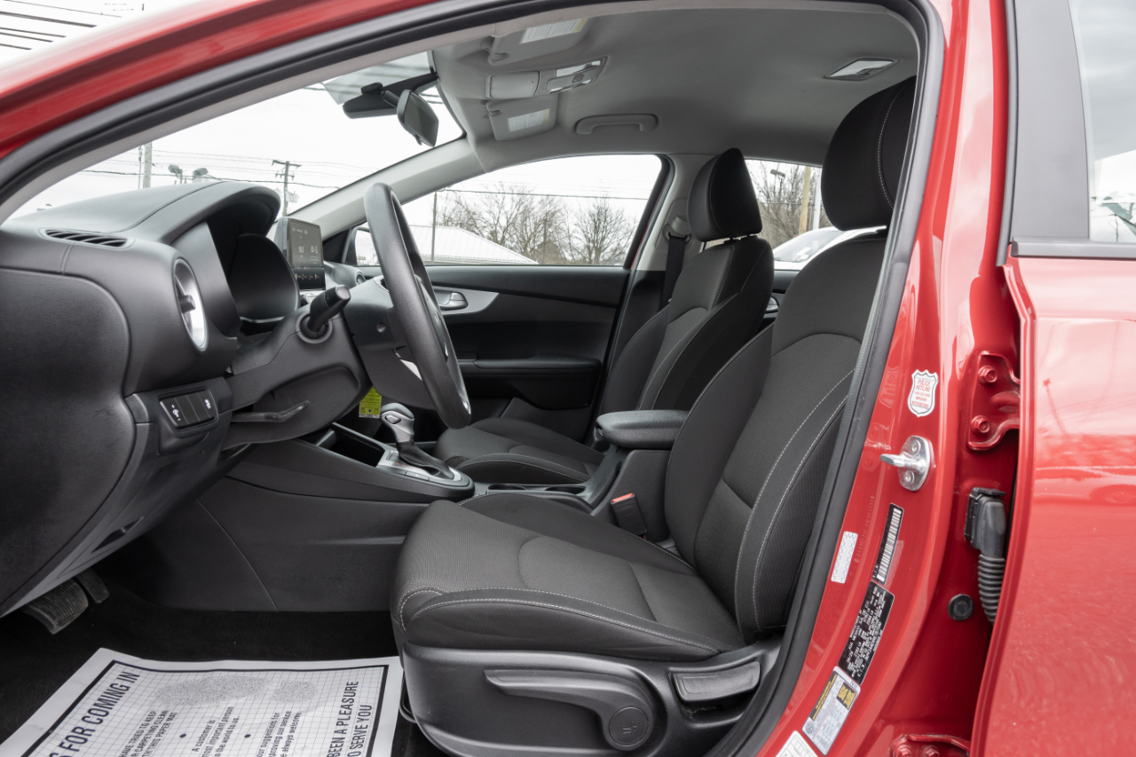 Kia Forte LXS IVT 2024